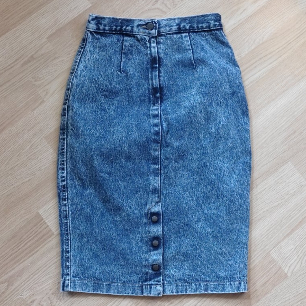 Zena Slim Jean Skirt. Vintage Button fly